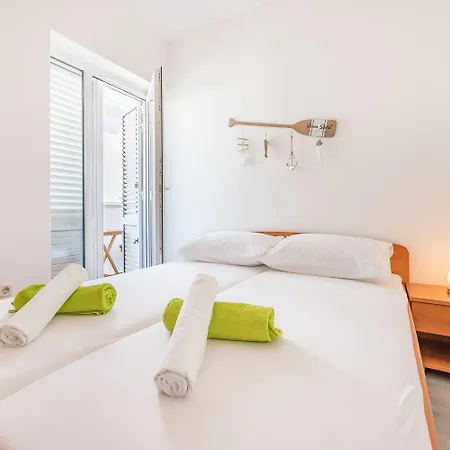 Malerisches Nur 500 Meter Zum Langen Mit Privatparkplatz, Balkon