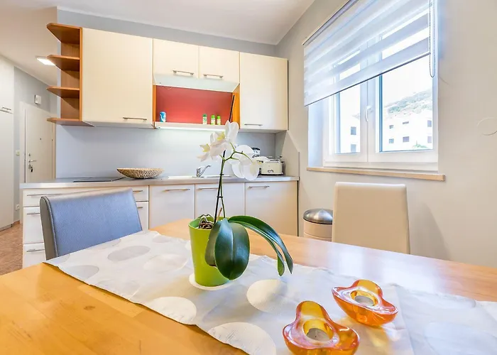 Malerisches Nur 500 Meter Zum Langen Mit Privatparkplatz, Balkon Apartament