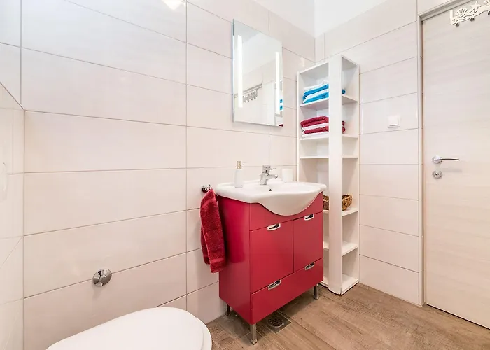 Διαμέρισμα Malerisches Nur 500 Meter Zum Langen Mit Privatparkplatz, Balkon *