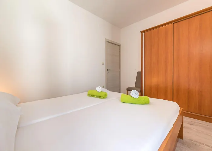 Malerisches Nur 500 Meter Zum Langen Mit Privatparkplatz, Balkon * Baška