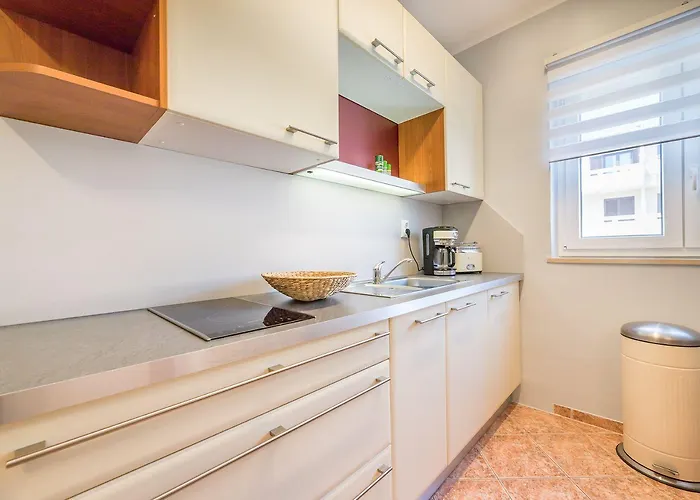 Malerisches Nur 500 Meter Zum Langen Mit Privatparkplatz, Balkon Appartement *