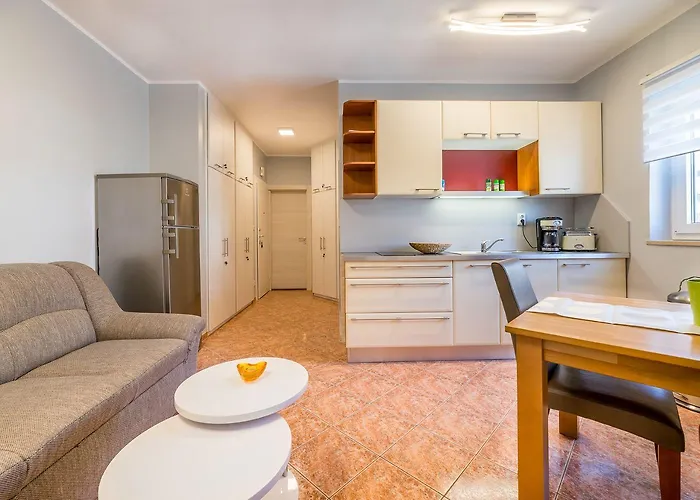 Malerisches Nur 500 Meter Zum Langen Mit Privatparkplatz, Balkon Appartement Baška