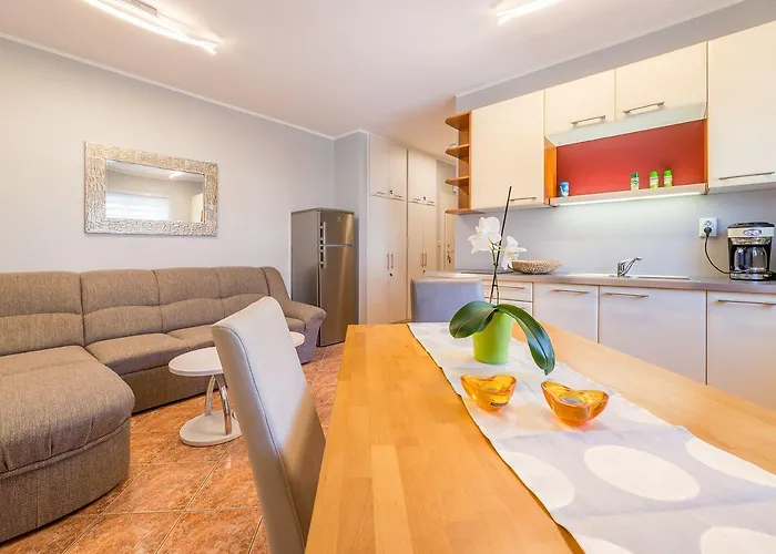 Malerisches Nur 500 Meter Zum Langen Mit Privatparkplatz, Balkon
