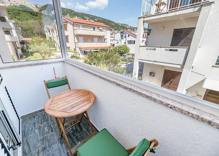 Appartement Malerisches Nur 500 Meter Zum Langen Mit Privatparkplatz, Balkon Baška